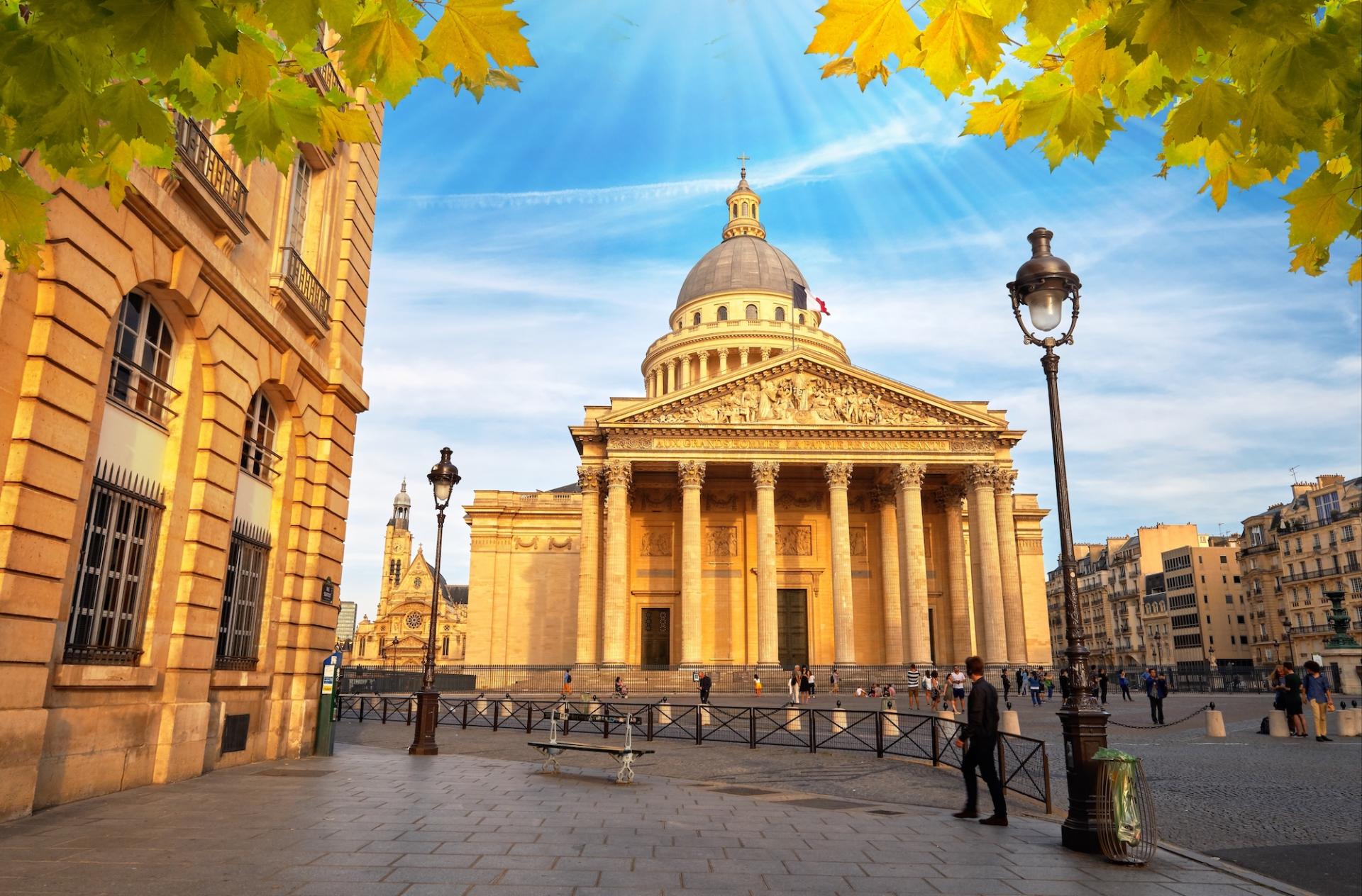 Vies minuscules au Panthéon : une exposition exceptionnelle à découvrir depuis l’Hôtel Albe Saint-Michel