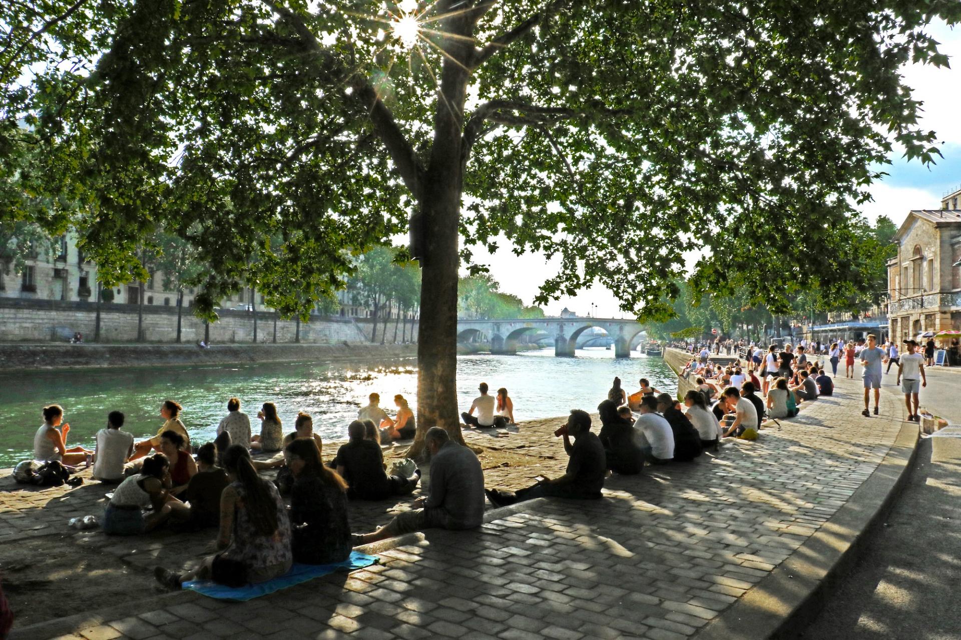 Paris Rediscovers Its Summer Charm on the Left Bank